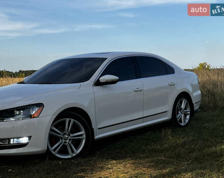 Фольксваген Пассат 2013 в Вышгороде на Automoto.ua Белый Фольксваген Пассат, объемом двигателя 1.97 л и пробегом 102 тыс. км за 14000 $, фото 3 на Automoto.ua