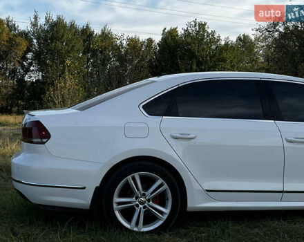 Фольксваген Пассат 2013 в Вышгороде на Automoto.ua Белый Фольксваген Пассат, объемом двигателя 1.97 л и пробегом 102 тыс. км за 14000 $, фото 11 на Automoto.ua