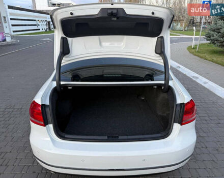 Белый Фольксваген Пассат, объемом двигателя 2 л и пробегом 154 тыс. км за 13200 $, фото 22 на Automoto.ua