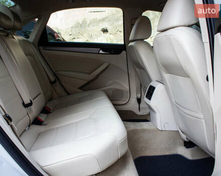 Белый Фольксваген Пассат, объемом двигателя 2 л и пробегом 149 тыс. км за 13250 $, фото 40 на Automoto.ua