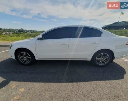 Белый Фольксваген Пассат, объемом двигателя 1.97 л и пробегом 300 тыс. км за 12000 $, фото 19 на Automoto.ua