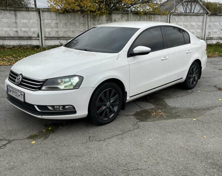 Фольксваген Пассат 2013 в Житомире на Automoto.ua Белый Фольксваген Пассат, объемом двигателя 1.97 л и пробегом 296 тыс. км за 9750 $, фото 8 на Automoto.ua