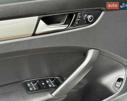 Білий Фольксваген Пассат, об'ємом двигуна 2.5 л та пробігом 206 тис. км за 9990 $, фото 13 на Automoto.ua