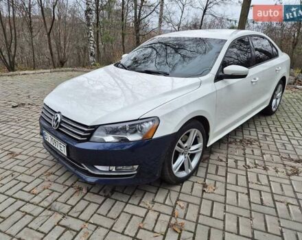 Белый Фольксваген Пассат, объемом двигателя 2.5 л и пробегом 250 тыс. км за 8000 $, фото 3 на Automoto.ua