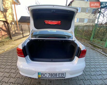 Белый Фольксваген Пассат, объемом двигателя 1.97 л и пробегом 240 тыс. км за 11200 $, фото 5 на Automoto.ua