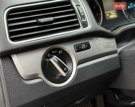 Білий Фольксваген Пассат, об'ємом двигуна 2.5 л та пробігом 206 тис. км за 9990 $, фото 14 на Automoto.ua