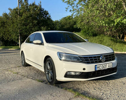 Белый Фольксваген Пассат, объемом двигателя 1.97 л и пробегом 304 тыс. км за 11400 $, фото 20 на Automoto.ua