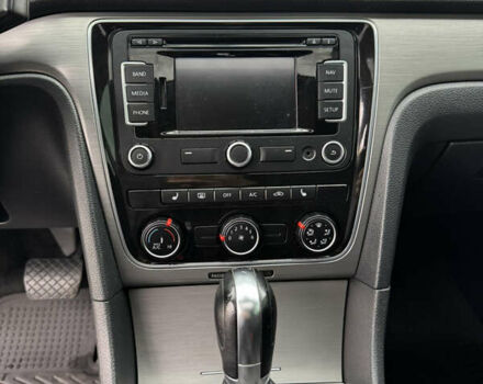 Белый Фольксваген Пассат, объемом двигателя 1.8 л и пробегом 211 тыс. км за 9800 $, фото 12 на Automoto.ua