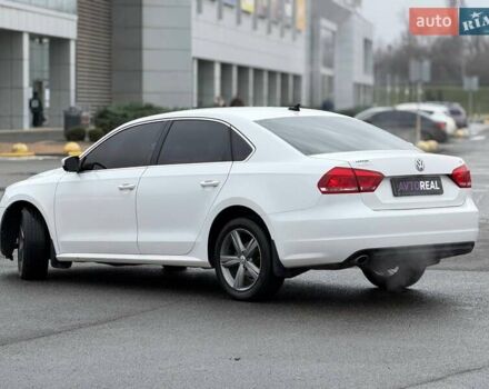 Белый Фольксваген Пассат, объемом двигателя 2.5 л и пробегом 250 тыс. км за 9000 $, фото 8 на Automoto.ua