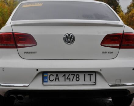 Белый Фольксваген Пассат, объемом двигателя 2 л и пробегом 195 тыс. км за 9000 $, фото 6 на Automoto.ua