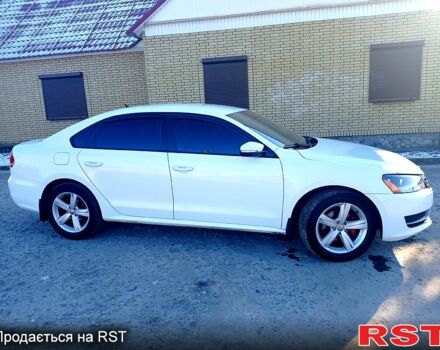 Белый Фольксваген Пассат, объемом двигателя 2.5 л и пробегом 201 тыс. км за 10500 $, фото 1 на Automoto.ua