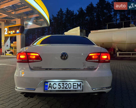 Белый Фольксваген Пассат, объемом двигателя 2 л и пробегом 230 тыс. км за 9400 $, фото 5 на Automoto.ua