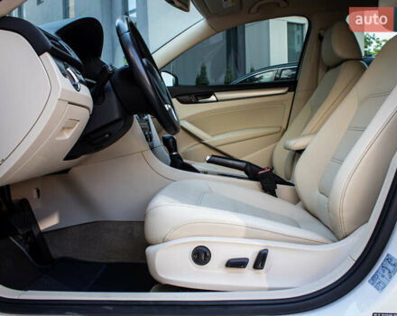 Белый Фольксваген Пассат, объемом двигателя 2 л и пробегом 149 тыс. км за 13250 $, фото 55 на Automoto.ua