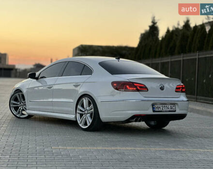 Фольксваген Пассат 2013 в Одессе на Automoto.ua Белый Фольксваген Пассат, объемом двигателя 1.98 л и пробегом 150 тыс. км за 12500 $, фото 9 на Automoto.ua