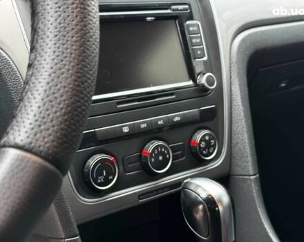 Белый Фольксваген Пассат, объемом двигателя 2.5 л и пробегом 206 тыс. км за 9990 $, фото 19 на Automoto.ua