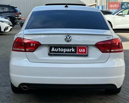 Білий Фольксваген Пассат, об'ємом двигуна 2.5 л та пробігом 159 тис. км за 10990 $, фото 6 на Automoto.ua
