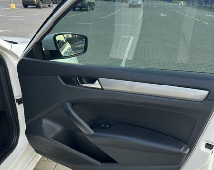 Білий Фольксваген Пассат, об'ємом двигуна 1.8 л та пробігом 146 тис. км за 9000 $, фото 9 на Automoto.ua