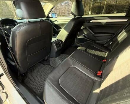 Білий Фольксваген Пассат, об'ємом двигуна 1.8 л та пробігом 184 тис. км за 11500 $, фото 11 на Automoto.ua