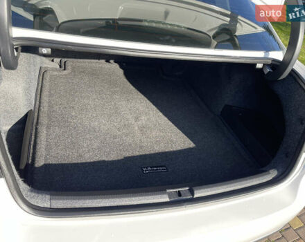 Белый Фольксваген Пассат, объемом двигателя 1.97 л и пробегом 176 тыс. км за 12850 $, фото 17 на Automoto.ua