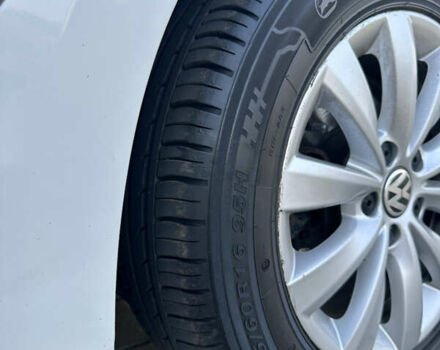 Білий Фольксваген Пассат, об'ємом двигуна 1.8 л та пробігом 146 тис. км за 9000 $, фото 18 на Automoto.ua