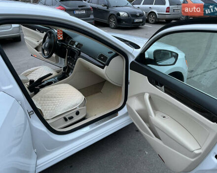 Білий Фольксваген Пассат, об'ємом двигуна 1.97 л та пробігом 132 тис. км за 12600 $, фото 14 на Automoto.ua