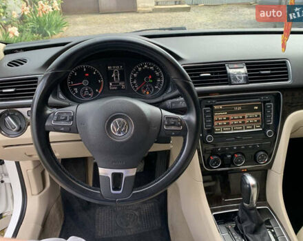 Белый Фольксваген Пассат, объемом двигателя 2 л и пробегом 114 тыс. км за 12000 $, фото 6 на Automoto.ua
