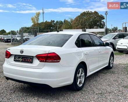 Белый Фольксваген Пассат, объемом двигателя 1.8 л и пробегом 212 тыс. км за 9700 $, фото 4 на Automoto.ua