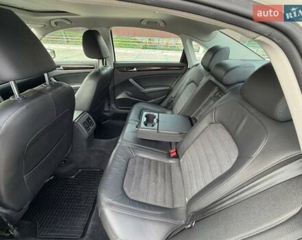 Белый Фольксваген Пассат, объемом двигателя 2 л и пробегом 242 тыс. км за 11500 $, фото 2 на Automoto.ua