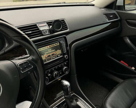 Білий Фольксваген Пассат, об'ємом двигуна 2 л та пробігом 234 тис. км за 13499 $, фото 11 на Automoto.ua