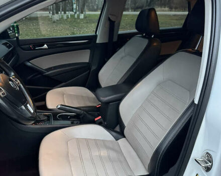 Білий Фольксваген Пассат, об'ємом двигуна 1.8 л та пробігом 221 тис. км за 11000 $, фото 22 на Automoto.ua