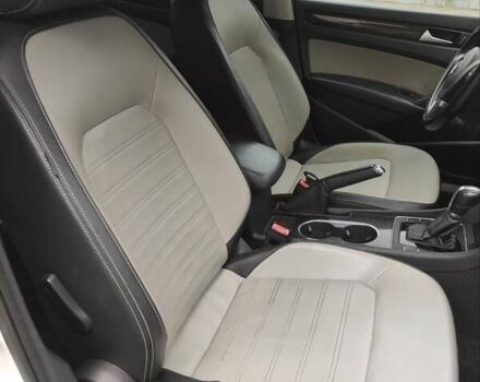 Белый Фольксваген Пассат, объемом двигателя 1.8 л и пробегом 283 тыс. км за 9700 $, фото 10 на Automoto.ua