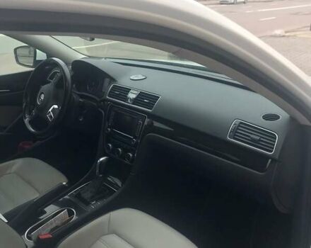 Белый Фольксваген Пассат, объемом двигателя 2 л и пробегом 140 тыс. км за 12600 $, фото 7 на Automoto.ua