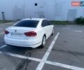 Білий Фольксваген Пассат, об'ємом двигуна 2 л та пробігом 226 тис. км за 13200 $, фото 4 на Automoto.ua