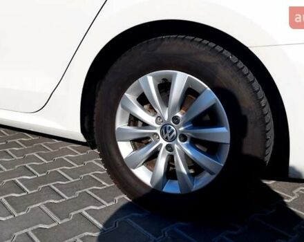 Белый Фольксваген Пассат, объемом двигателя 1.8 л и пробегом 136 тыс. км за 9999 $, фото 16 на Automoto.ua