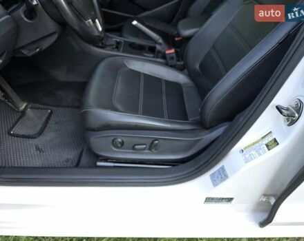 Белый Фольксваген Пассат, объемом двигателя 1.8 л и пробегом 200 тыс. км за 12500 $, фото 7 на Automoto.ua