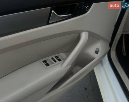 Белый Фольксваген Пассат, объемом двигателя 1.8 л и пробегом 123 тыс. км за 10100 $, фото 7 на Automoto.ua