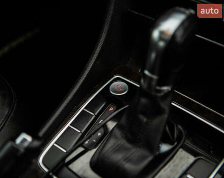 Білий Фольксваген Пассат, об'ємом двигуна 2 л та пробігом 205 тис. км за 12999 $, фото 10 на Automoto.ua