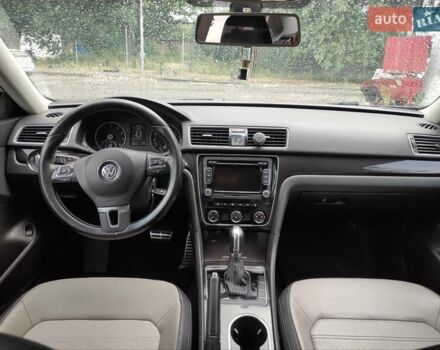 Белый Фольксваген Пассат, объемом двигателя 1.8 л и пробегом 283 тыс. км за 9700 $, фото 8 на Automoto.ua