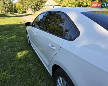 Белый Фольксваген Пассат, объемом двигателя 1.8 л и пробегом 200 тыс. км за 12500 $, фото 6 на Automoto.ua