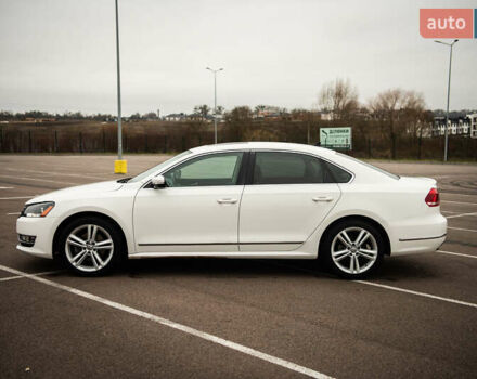 Білий Фольксваген Пассат, об'ємом двигуна 2 л та пробігом 205 тис. км за 12999 $, фото 1 на Automoto.ua