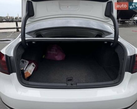 Білий Фольксваген Пассат, об'ємом двигуна 1.8 л та пробігом 169 тис. км за 11300 $, фото 11 на Automoto.ua