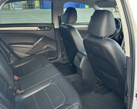 Білий Фольксваген Пассат, об'ємом двигуна 1.8 л та пробігом 146 тис. км за 9000 $, фото 10 на Automoto.ua