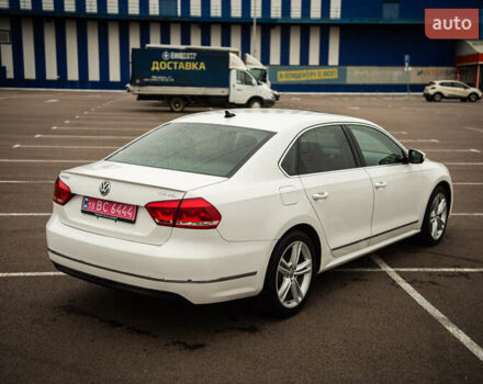 Білий Фольксваген Пассат, об'ємом двигуна 2 л та пробігом 205 тис. км за 12999 $, фото 4 на Automoto.ua