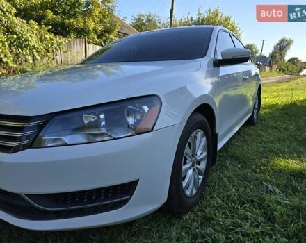 Белый Фольксваген Пассат, объемом двигателя 1.8 л и пробегом 200 тыс. км за 12500 $, фото 4 на Automoto.ua