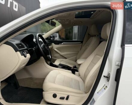 Белый Фольксваген Пассат, объемом двигателя 1.8 л и пробегом 205 тыс. км за 9900 $, фото 22 на Automoto.ua