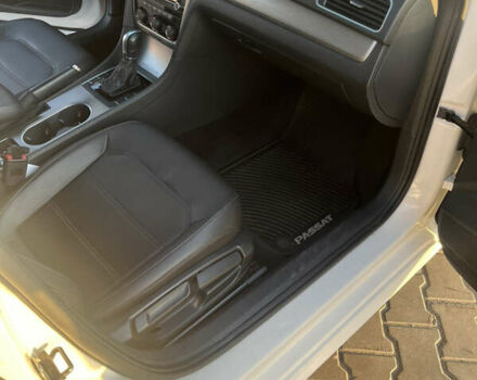 Белый Фольксваген Пассат, объемом двигателя 1.8 л и пробегом 132 тыс. км за 13000 $, фото 15 на Automoto.ua