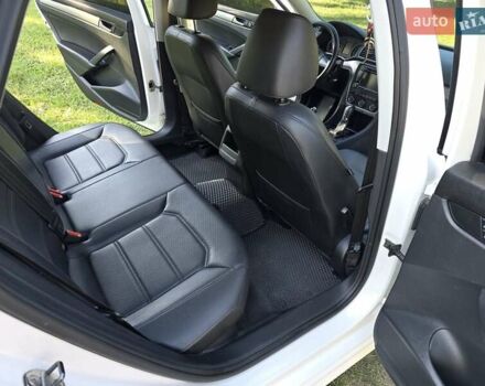 Белый Фольксваген Пассат, объемом двигателя 1.8 л и пробегом 200 тыс. км за 12500 $, фото 2 на Automoto.ua