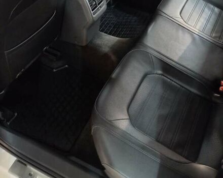 Белый Фольксваген Пассат, объемом двигателя 1.8 л и пробегом 198 тыс. км за 12500 $, фото 12 на Automoto.ua