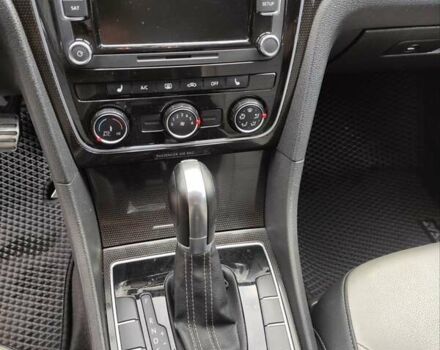 Белый Фольксваген Пассат, объемом двигателя 1.8 л и пробегом 283 тыс. км за 9700 $, фото 6 на Automoto.ua