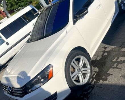 Белый Фольксваген Пассат, объемом двигателя 2.5 л и пробегом 181 тыс. км за 10000 $, фото 3 на Automoto.ua